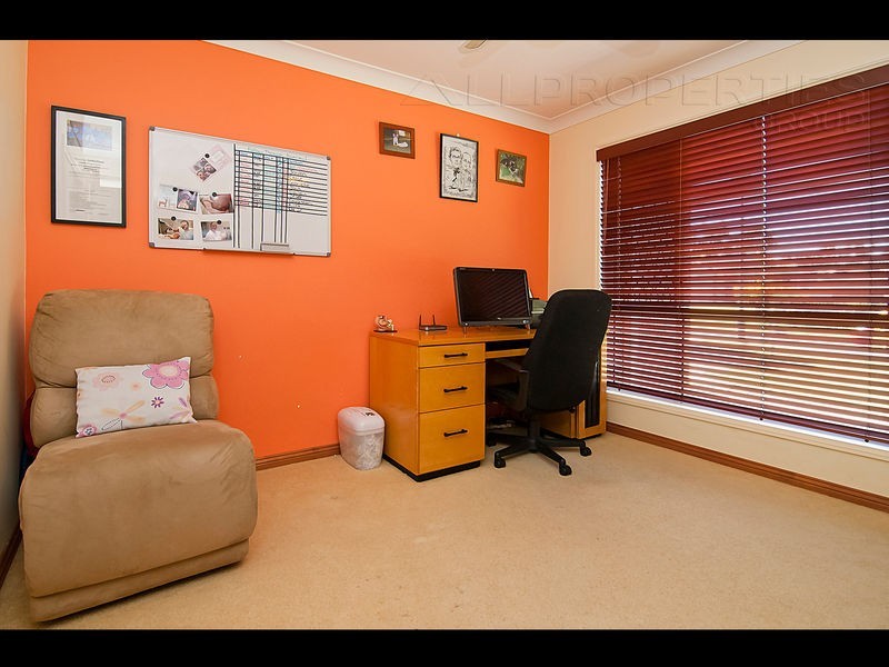 60 Glasshouse Crescent, Forest Lake QLD 4078