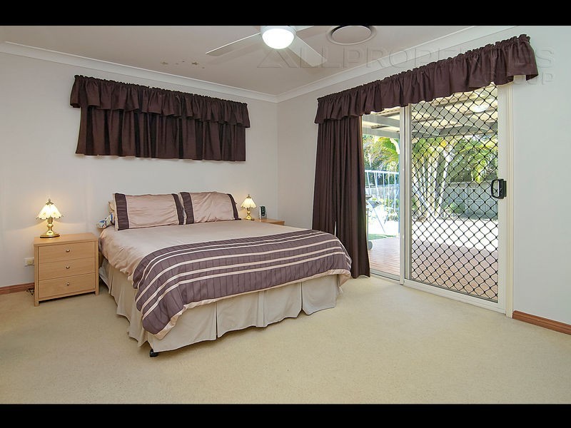 60 Glasshouse Crescent, Forest Lake QLD 4078