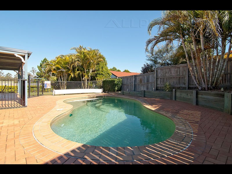 60 Glasshouse Crescent, Forest Lake QLD 4078