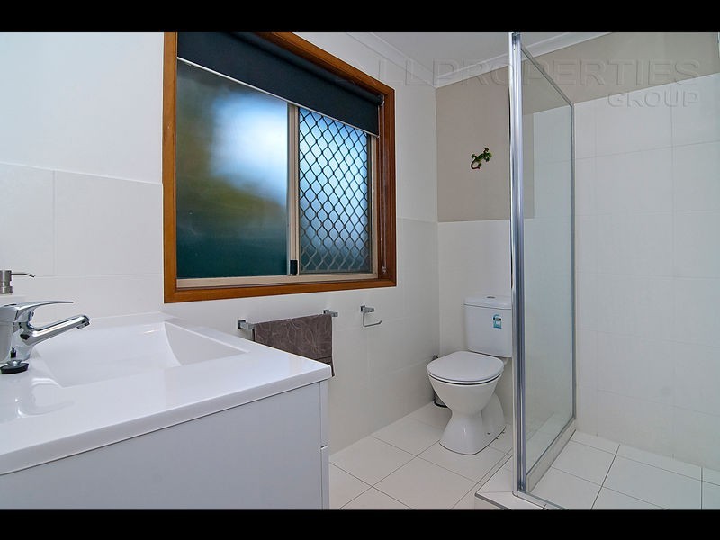 91 OWENS CRESCENT, Regents Park QLD 4118