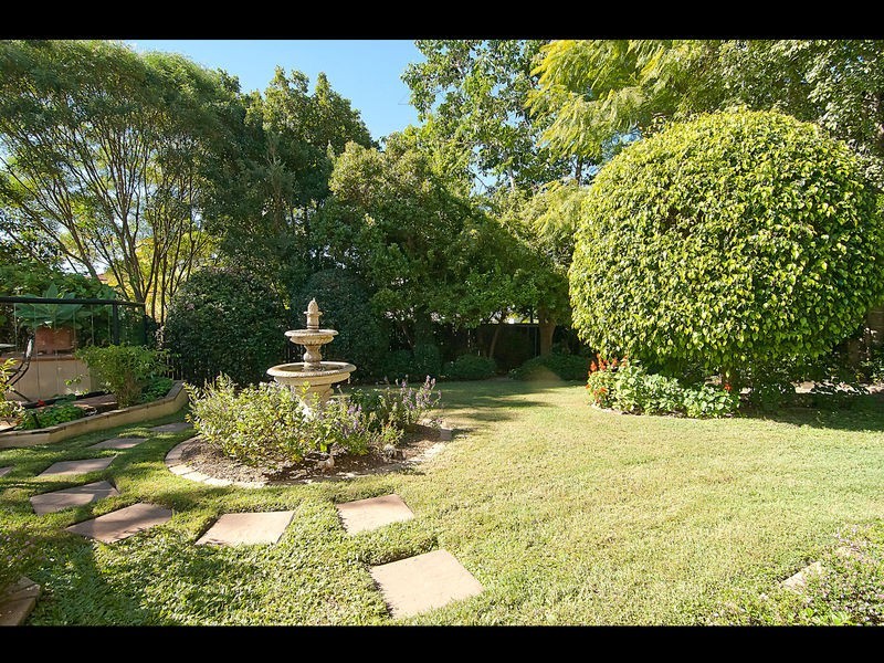 73 Ontario Cres, Parkinson QLD 4115