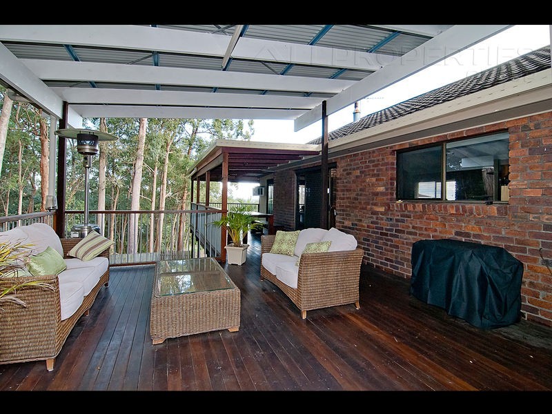 9 Wilpena Court, Springwood QLD 4127