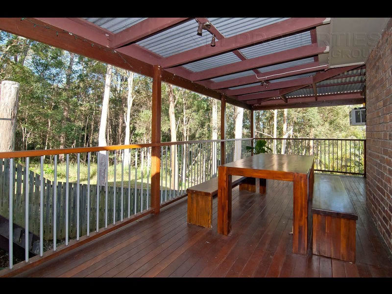 9 Wilpena Court, Springwood QLD 4127