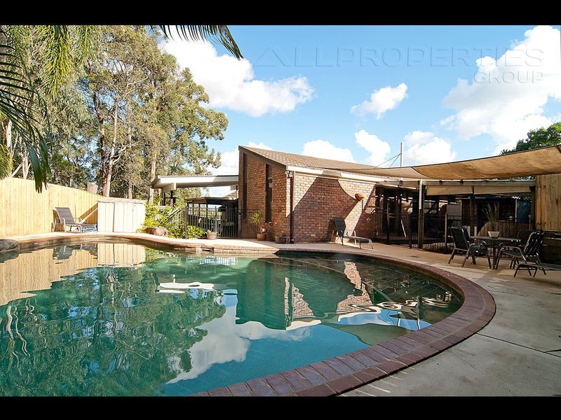 9 Wilpena Court, Springwood QLD 4127