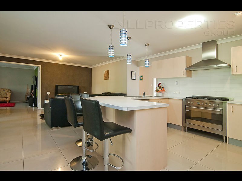 86 Sanctuary Drive, Forest Lake QLD 4078