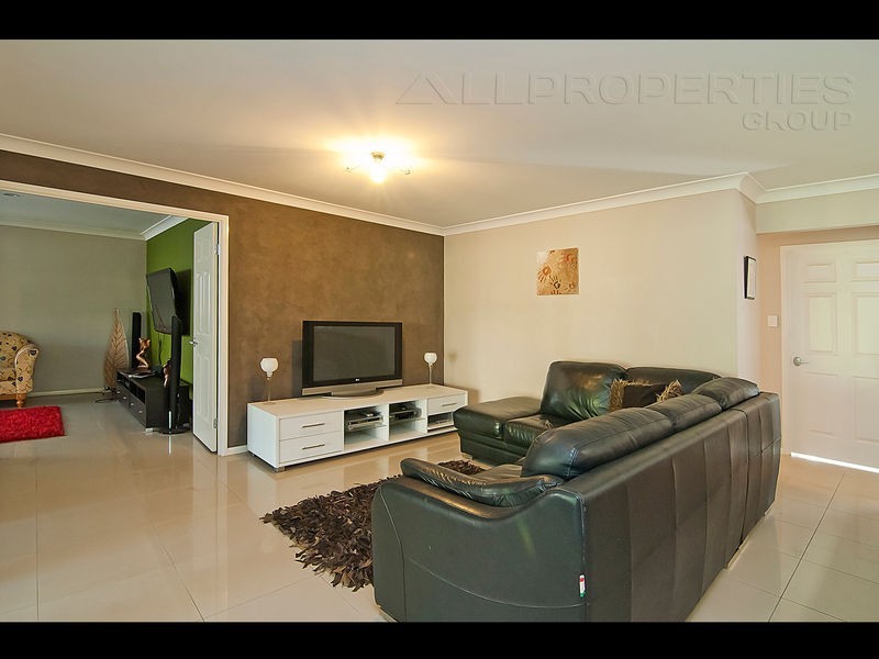 86 Sanctuary Drive, Forest Lake QLD 4078