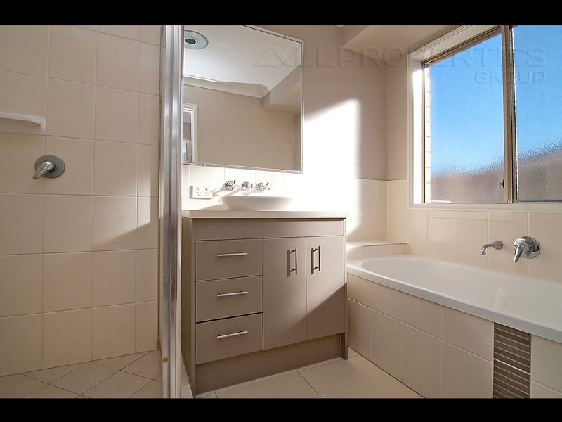 86 Sanctuary Drive, Forest Lake QLD 4078