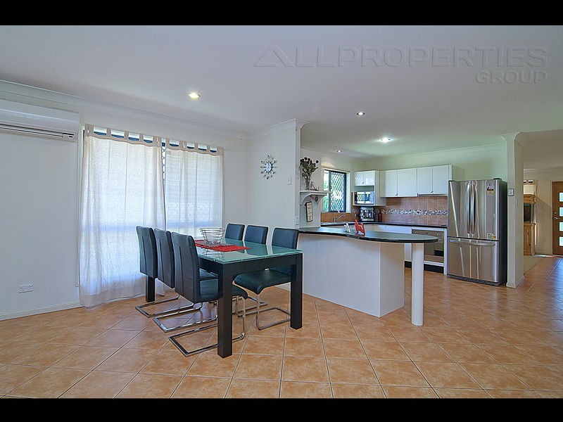 13 Carolina Pde, Forest Lake QLD 4078