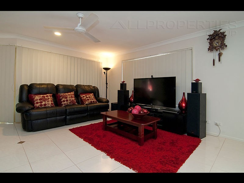 73 Mulgrave Crescent, Forest Lake QLD 4078