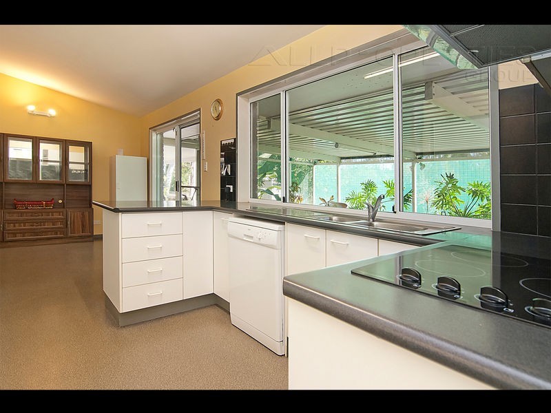 56 Cardwell Close, Munruben QLD 4125