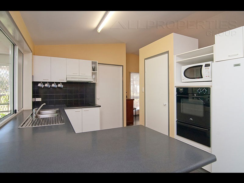 56 Cardwell Close, Munruben QLD 4125
