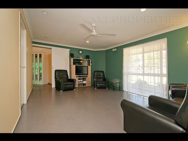 56 Cardwell Close, Munruben QLD 4125