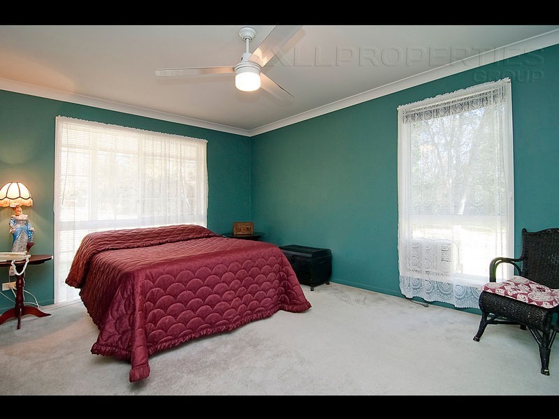 56 Cardwell Close, Munruben QLD 4125