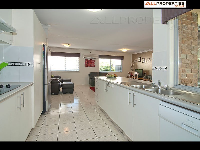 12 Tarragon Place, Forest Lake QLD 4078