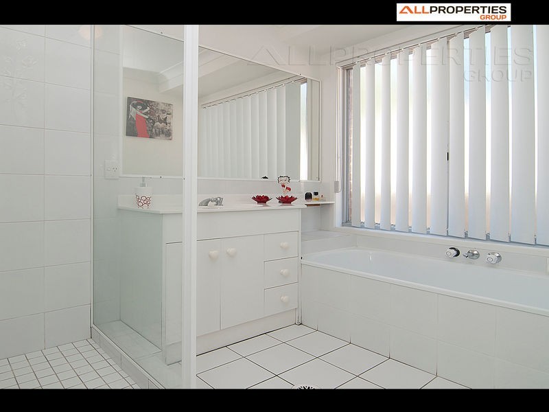 12 Tarragon Place, Forest Lake QLD 4078