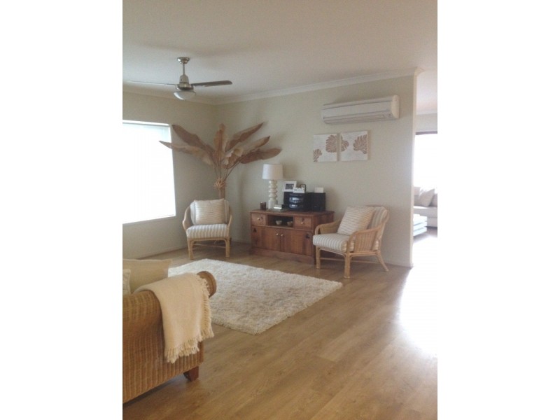 1 Bottlebrush Street, Heathwood QLD 4110