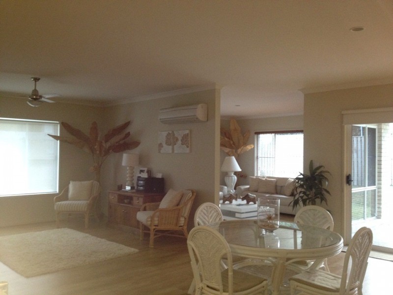 1 Bottlebrush Street, Heathwood QLD 4110