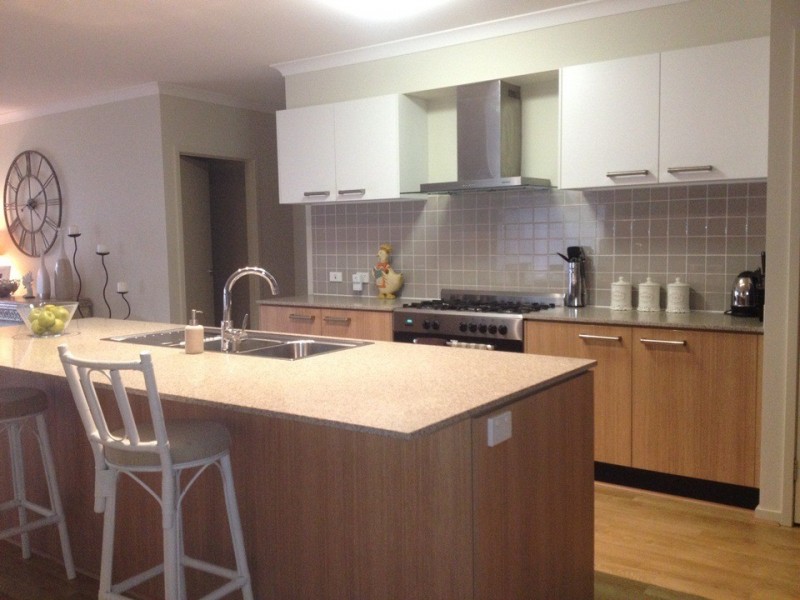 1 Bottlebrush Street, Heathwood QLD 4110