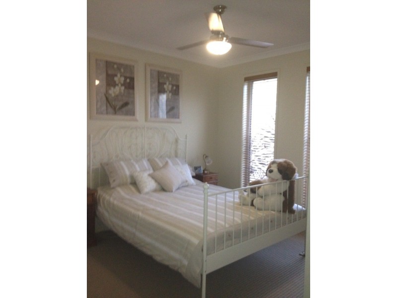 1 Bottlebrush Street, Heathwood QLD 4110