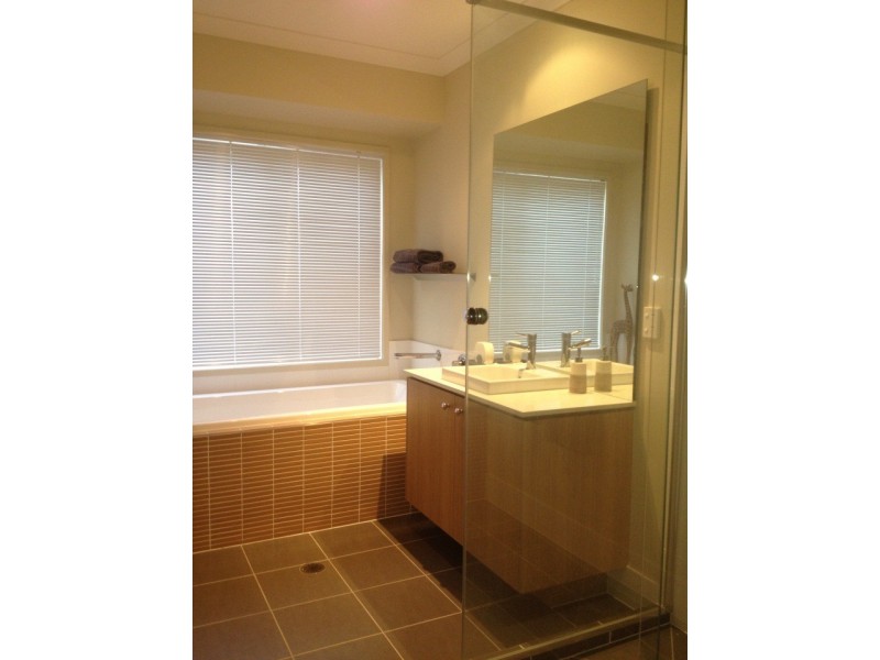 1 Bottlebrush Street, Heathwood QLD 4110