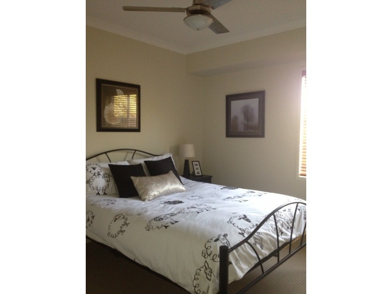 1 Bottlebrush Street, Heathwood QLD 4110