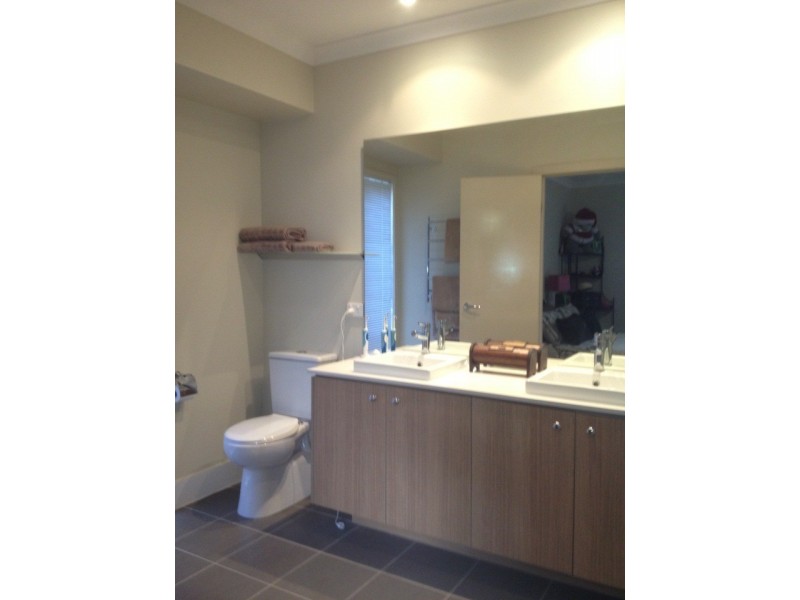 1 Bottlebrush Street, Heathwood QLD 4110