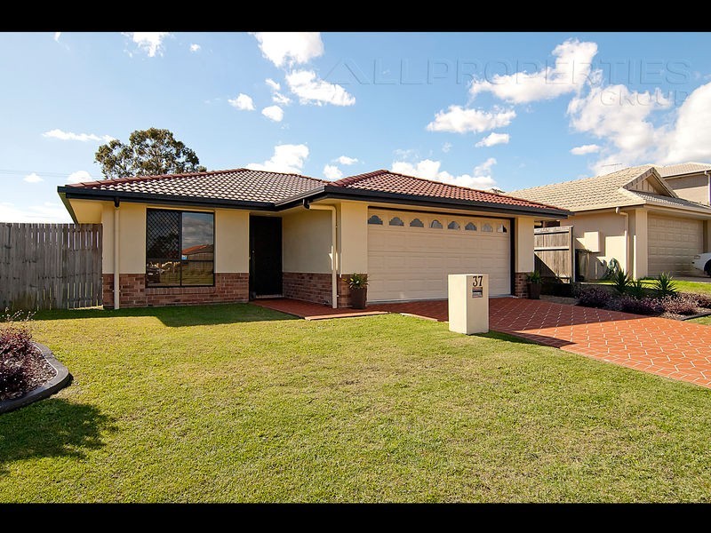 37 Dart Pl, Parkinson QLD 4115