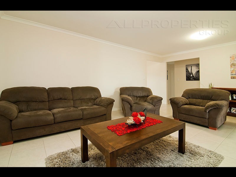 37 Dart Pl, Parkinson QLD 4115
