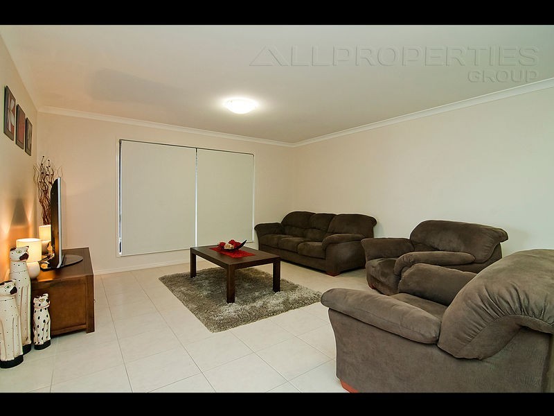 37 Dart Pl, Parkinson QLD 4115