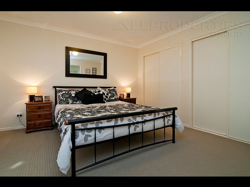 37 Dart Pl, Parkinson QLD 4115