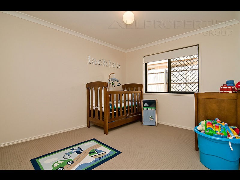 37 Dart Pl, Parkinson QLD 4115