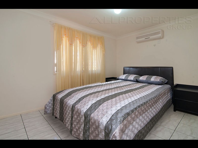 13 Blaxland Place, Forest Lake QLD 4078