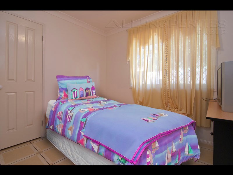 13 Blaxland Place, Forest Lake QLD 4078