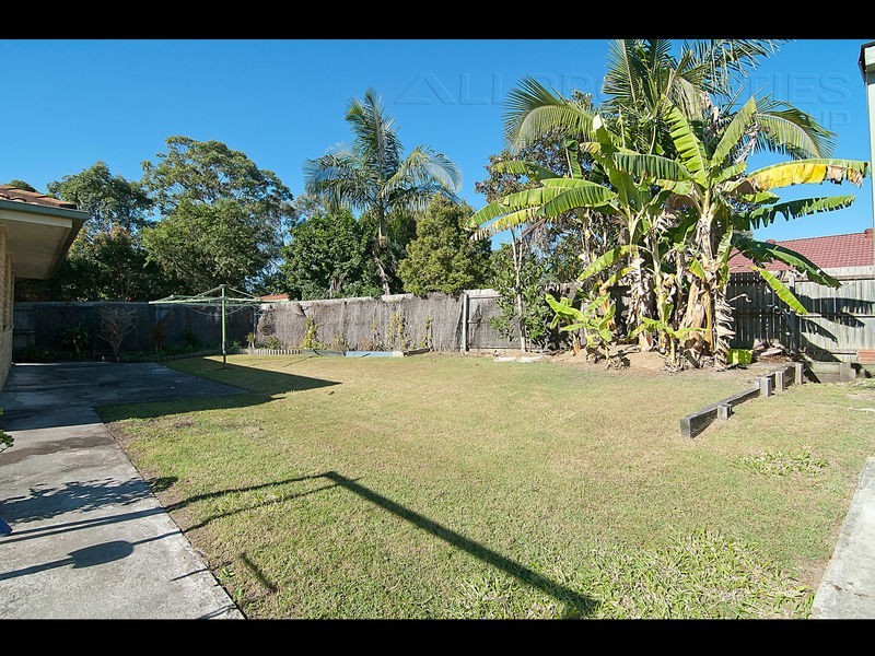 13 Blaxland Place, Forest Lake QLD 4078