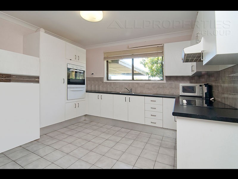 122 Collingwood Drive, Collingwood Park QLD 4301