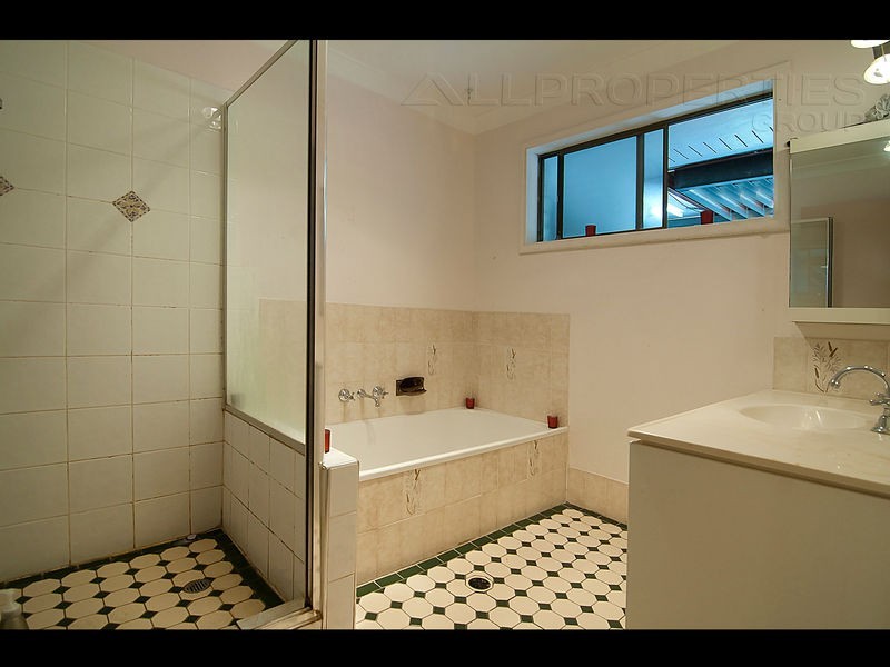 122 Collingwood Drive, Collingwood Park QLD 4301