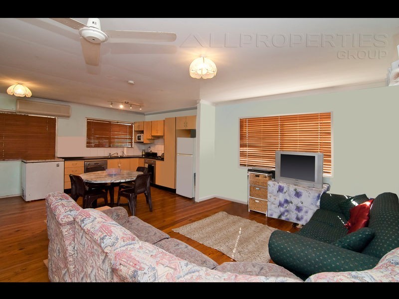 42 Windsor St, Slacks Creek QLD 4127