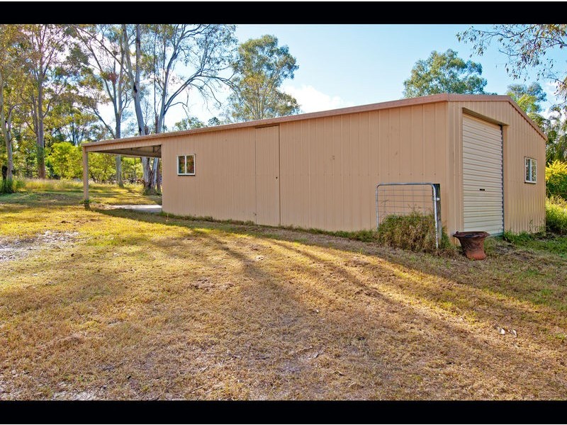 587 – 589 Junction Road, Barellan Point QLD 4306