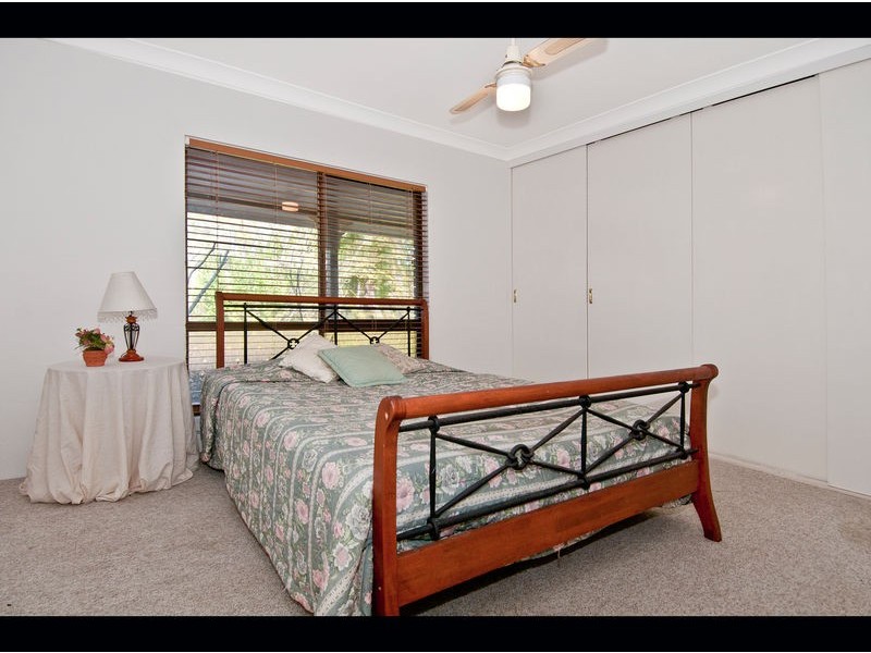 587 – 589 Junction Road, Barellan Point QLD 4306