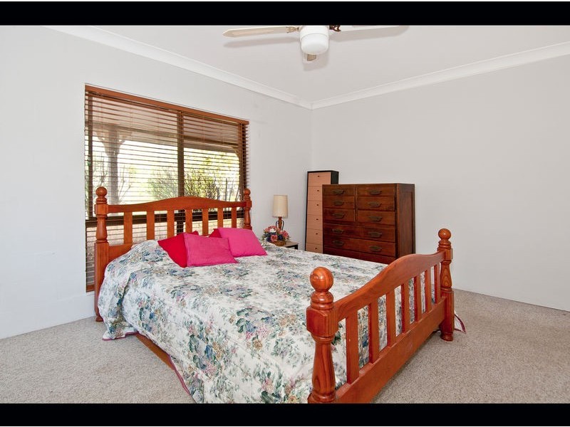 587 – 589 Junction Road, Barellan Point QLD 4306