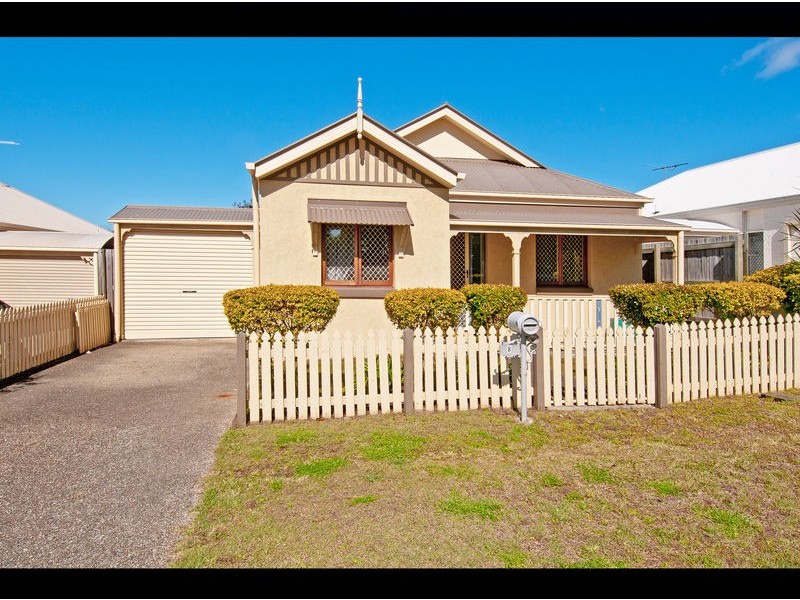 8 Solea Close, Forest Lake QLD 4078