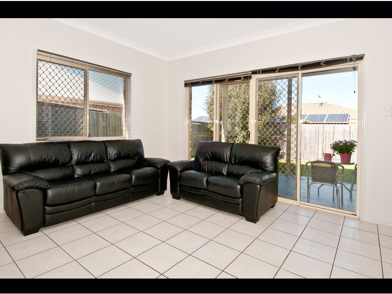 8 Solea Close, Forest Lake QLD 4078