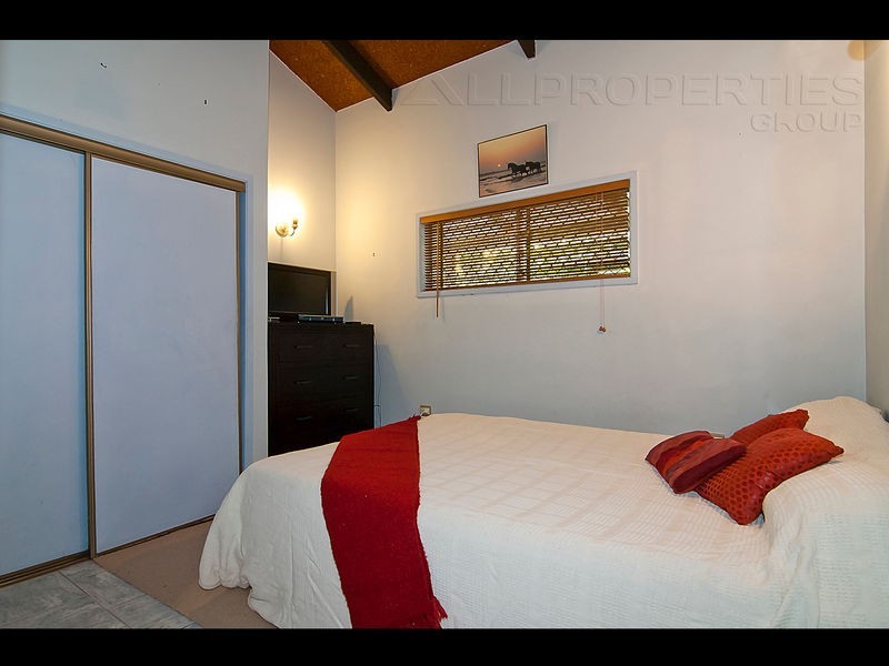 11 Pimpala Street, Loganlea QLD 4131