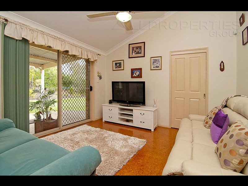 9-13 Coalstoun Court, Munruben QLD 4125