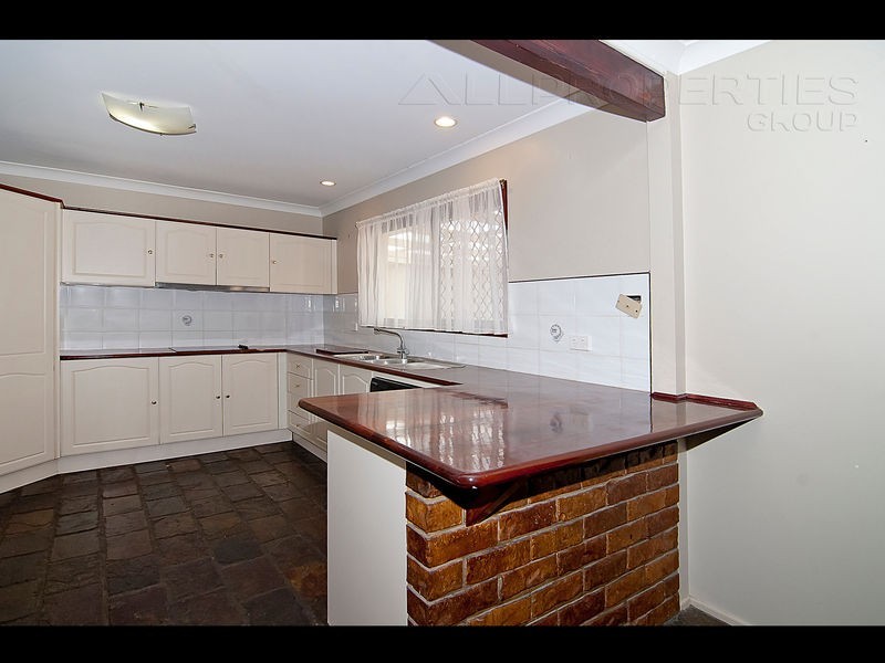 37 Brentwood Drive, Daisy Hill QLD 4127