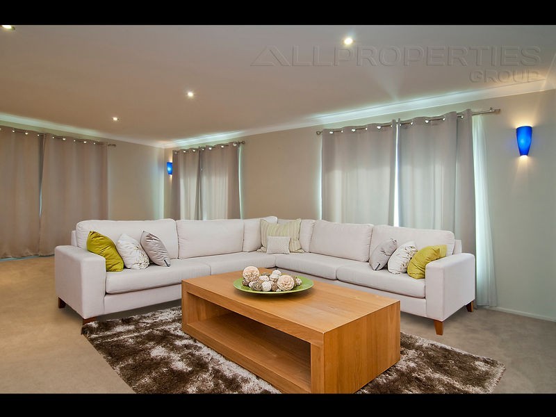 37 Brentwood Drive, Daisy Hill QLD 4127