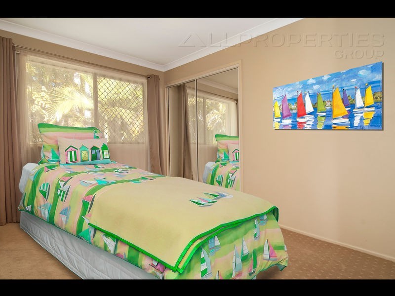 37 Brentwood Drive, Daisy Hill QLD 4127