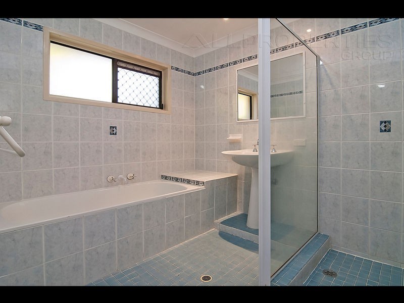 37 Brentwood Drive, Daisy Hill QLD 4127