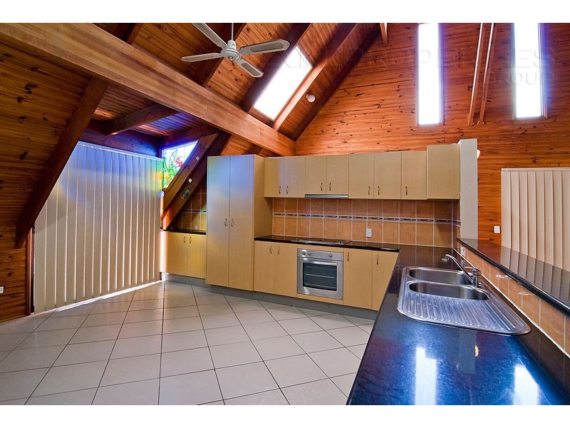 3 Young Court, Springwood QLD 4127