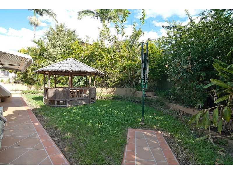 3 Young Court, Springwood QLD 4127